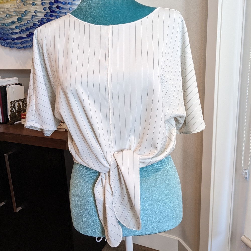 Mod Ref tie crop top